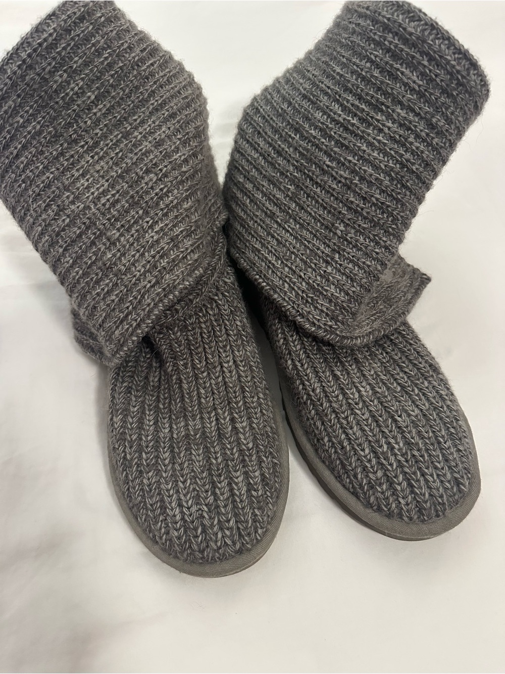 Women’s size 8 UGG Knit Fold-Over Boots - Picture 2 of 3